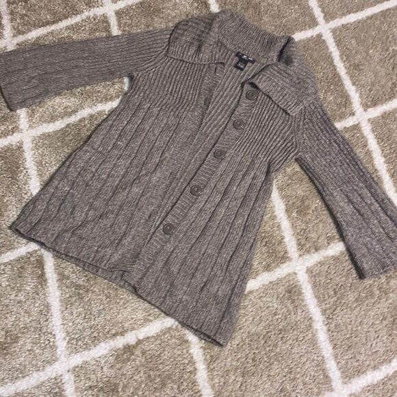 Linda Matthews New York Knit Flare Sleeve Cardigan - Picture 1 of 7